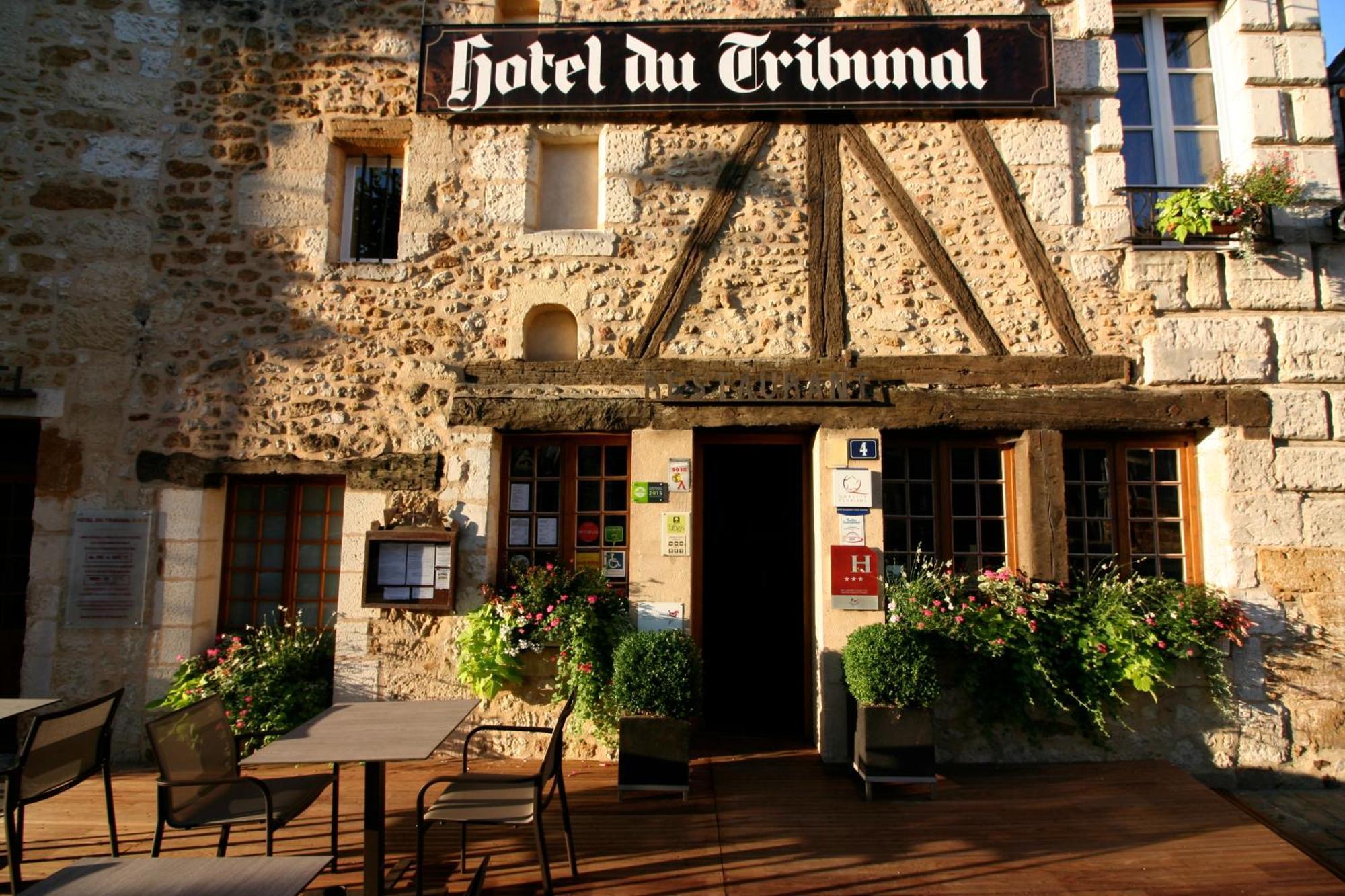 Logis - Hotel & Restaurant Du Tribunal مورتان او بيرش المظهر الخارجي الصورة